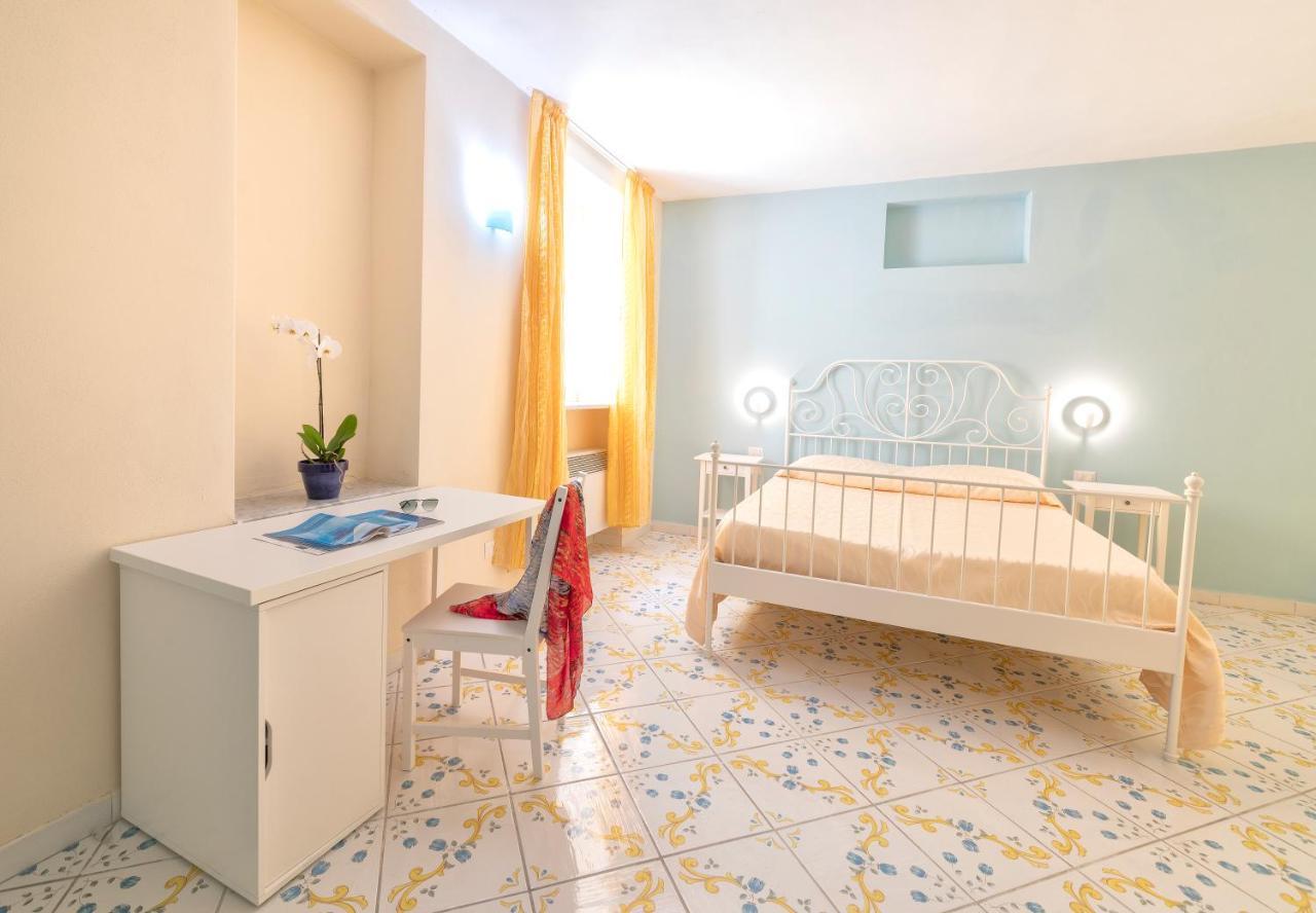 Hotel Il Nespolo Casamicciola Terme Buitenkant foto