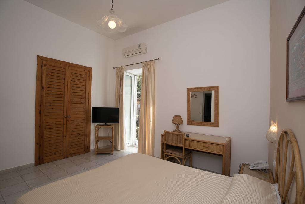 Hotel Il Nespolo Casamicciola Terme Buitenkant foto