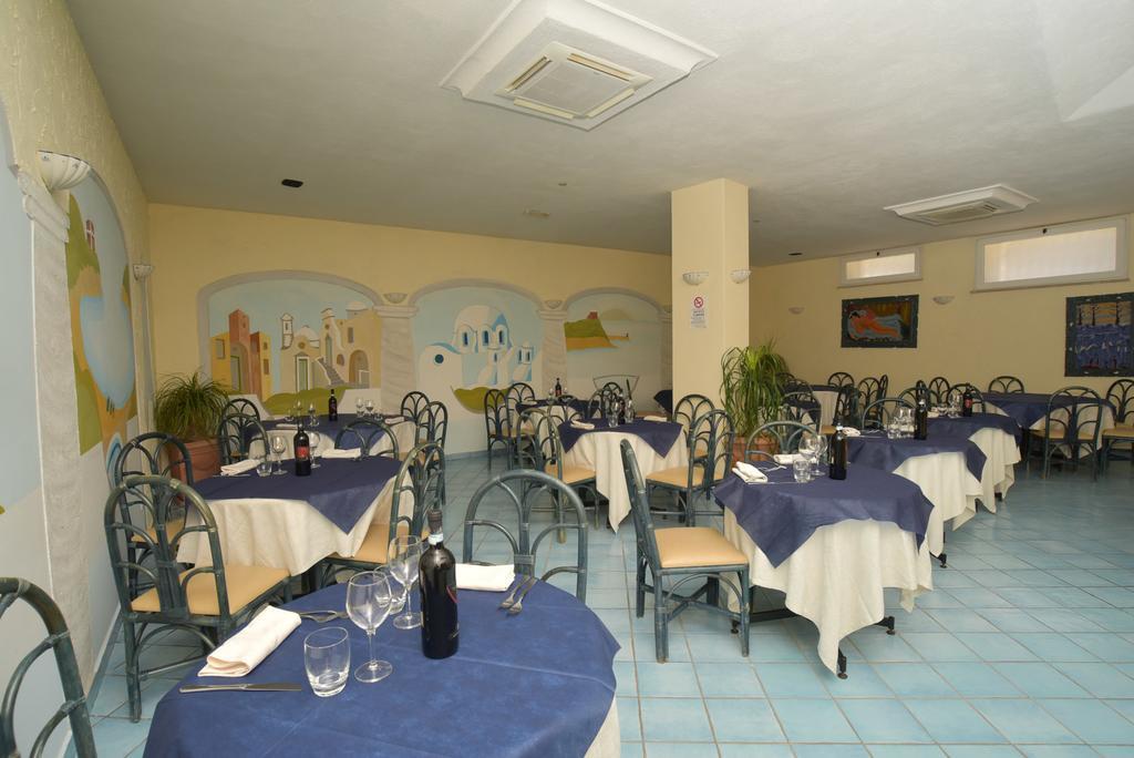 Hotel Il Nespolo Casamicciola Terme Buitenkant foto